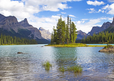 Island view turquoise lake